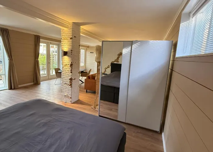 Spacious 70M2 Apartment In City Centre With Lovely Terrace