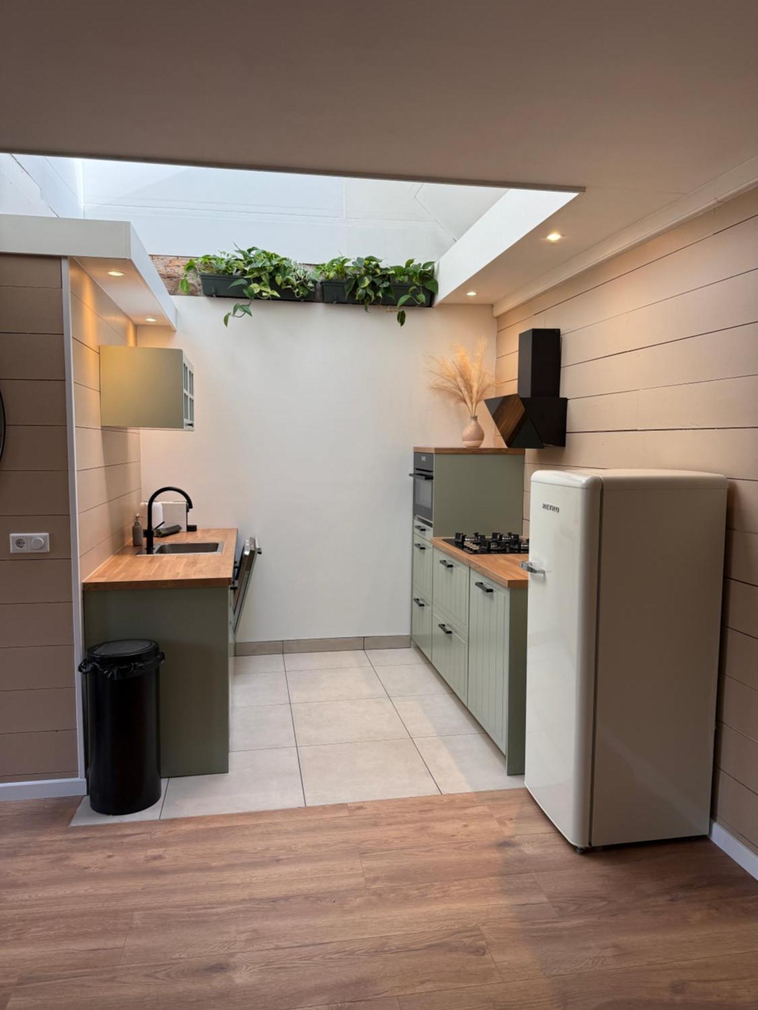 Spacious 70m2 In Centre With Lovely Terrace Apartment